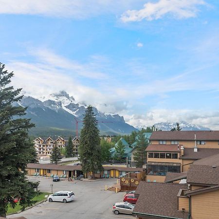 Heavenly Mountain Condo Managed By Little Sister Getaways Canmore Exterior photo